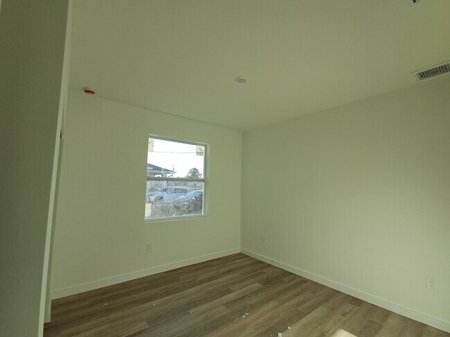 4537-4539 26th St SW