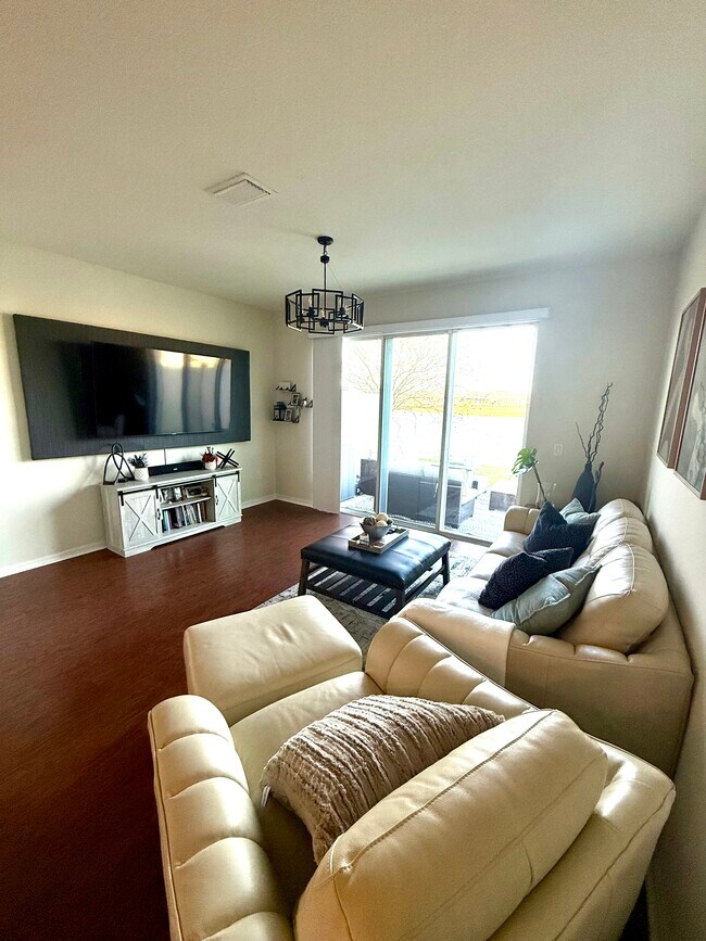 Photo - 9208 Hillcroft Dr