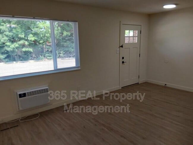 Photo - 1701 Palm Dr Unit 3