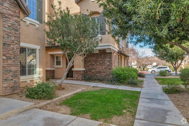 Building Photo - Gorgeous Townhouse in Gilbert, AZ!