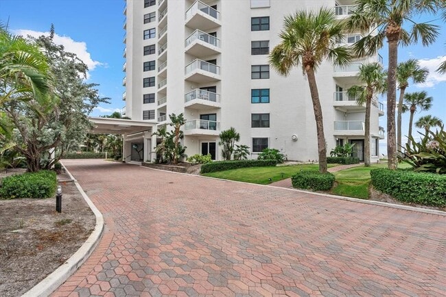 Building Photo - 1000 Longboat Club Rd Unit 1001 Rental