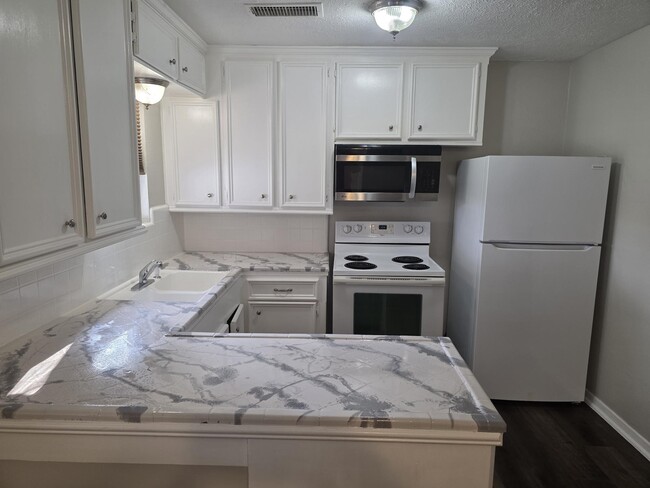 Photo - 503 Carrell St