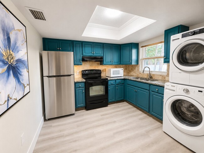 Photo - 2370 Leon Ave Unit 2370