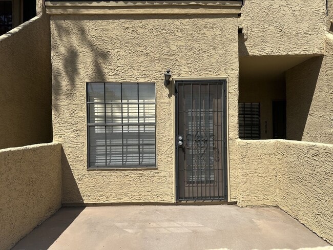 Photo - ELLIOT PLACE CONDOMINIUMS UPDATED/REMODELED GROUND FLOOR 1 BED PLUS DEN UNIT WITH 1 CAR GARAGE Unit 1038