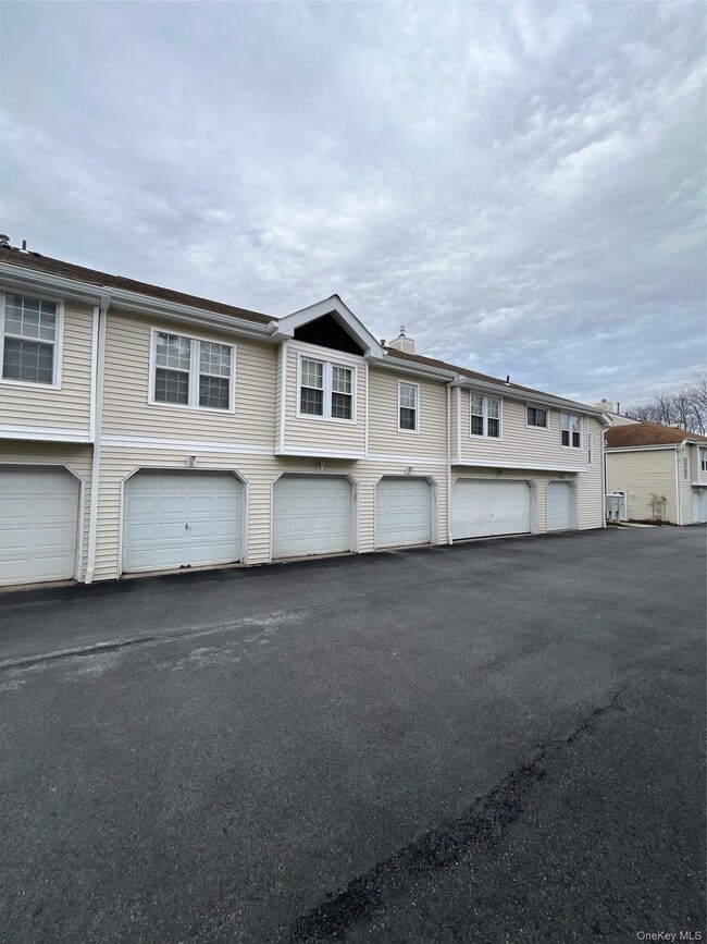 Photo - 1907 Whispering Hills Dr