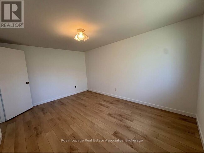 Photo - 312 Pineview Gardens