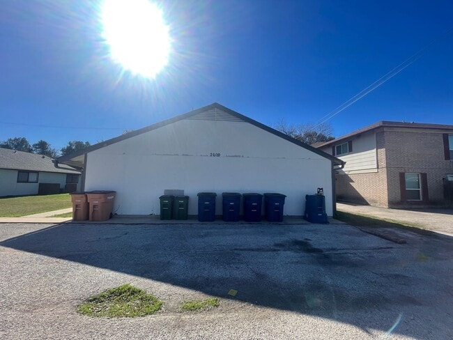 Photo - 2607 Ektom Dr