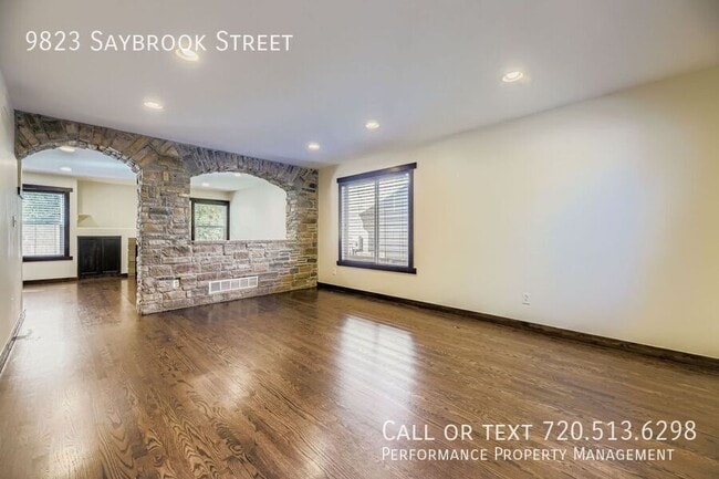 Photo - 9823 Saybrook St