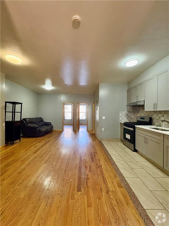 Building Photo - 6916 Fort Hamilton Pkwy Unit 2FL Rental