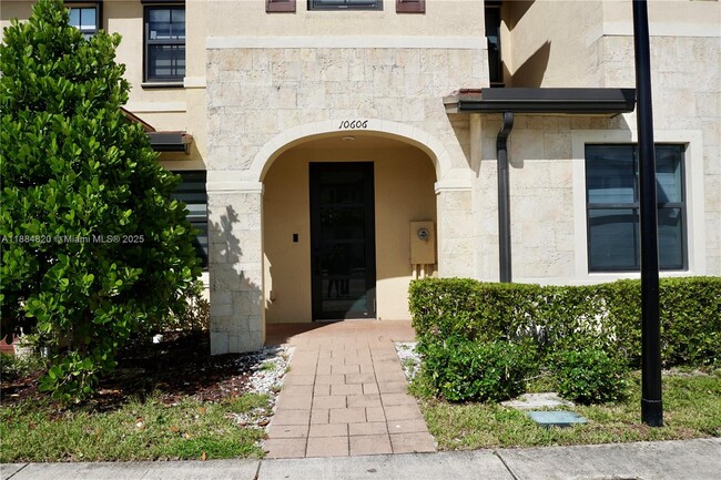 Photo - 10606 W 33rd Ct