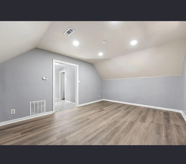 Photo - 3906 Catalpa St Unit 3