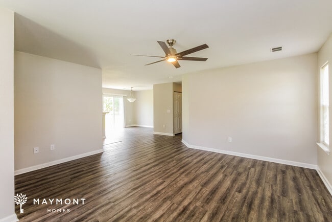 446 Dovetail Ct