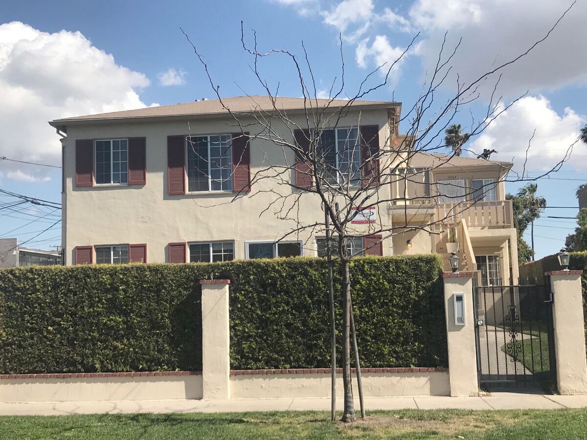 Photo - 1418 S Genesee Ave