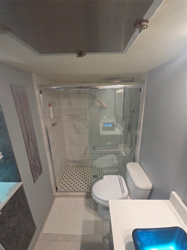 Photo - 2250 Bering Dr