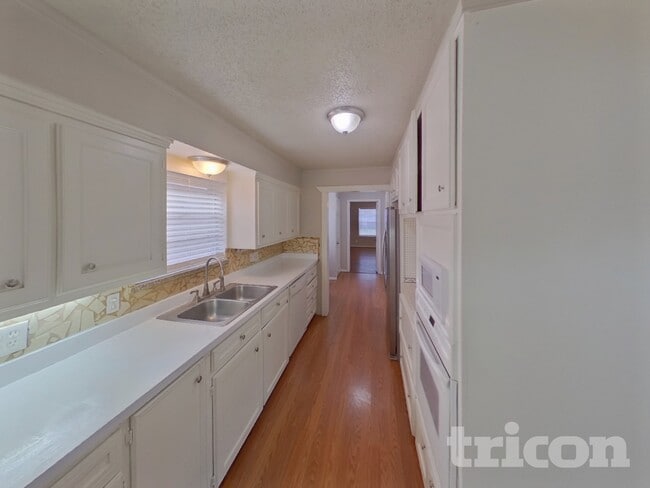 Photo - 1316 Lexington Dr