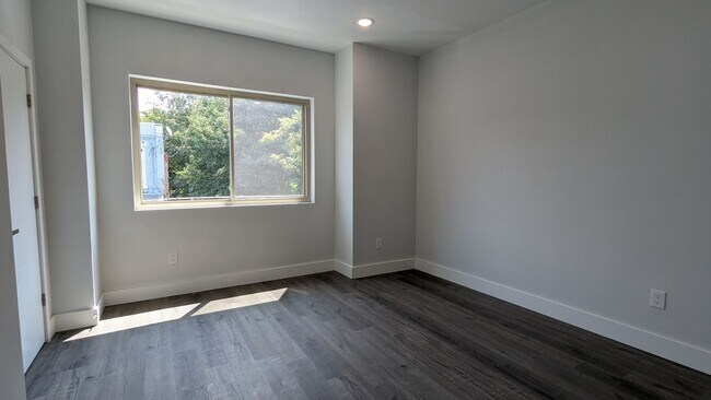 Photo - 2252 N Delhi St Unit 2