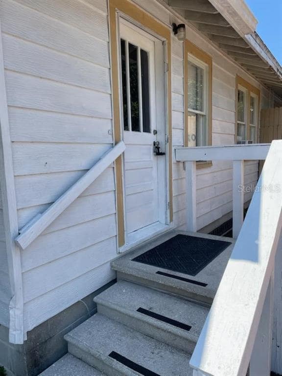 Photo - 802 37th St W House