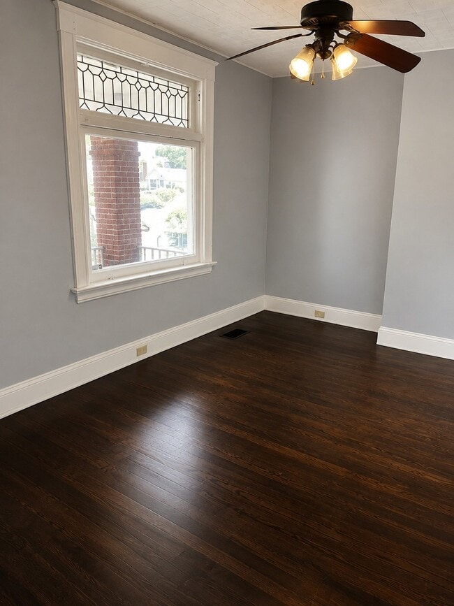 Photo - 206 Oak St Unit 1