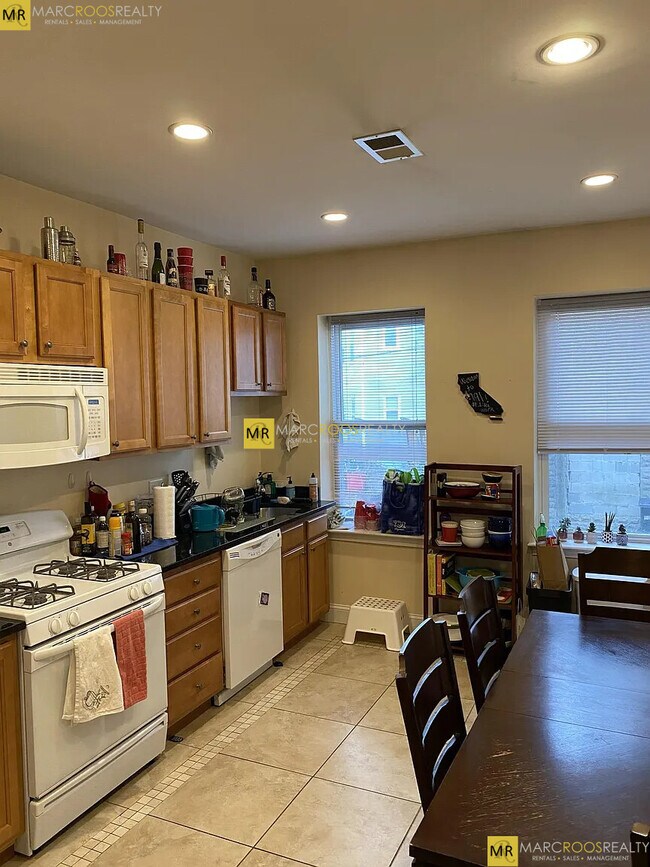 Photo - 191 Boylston St Condo