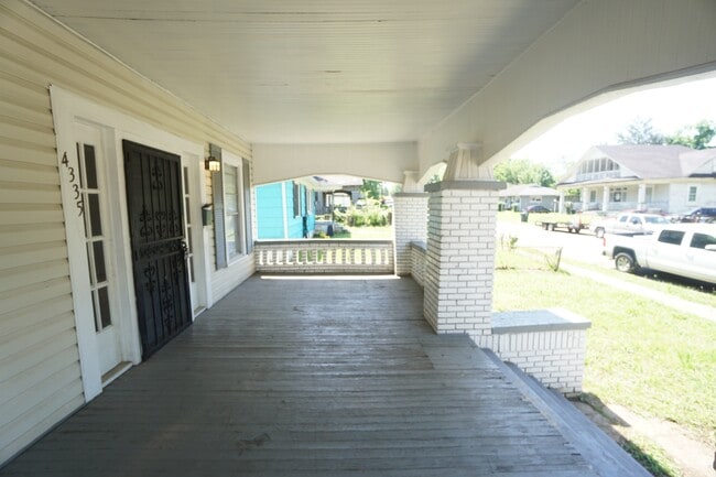 Photo - 4335 Jackson St