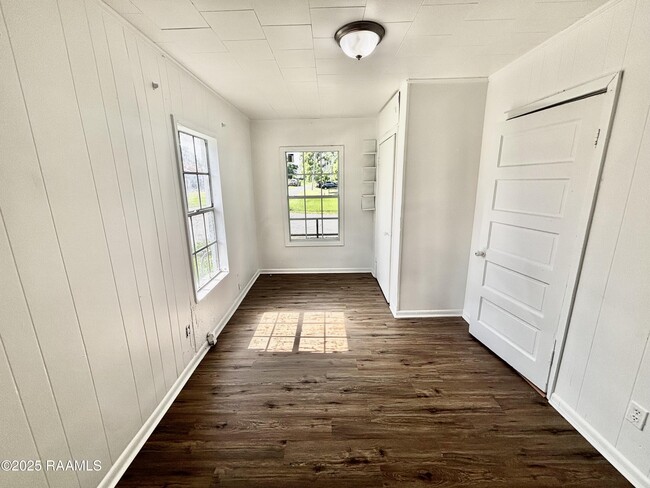 Photo - 711 E Lessley St