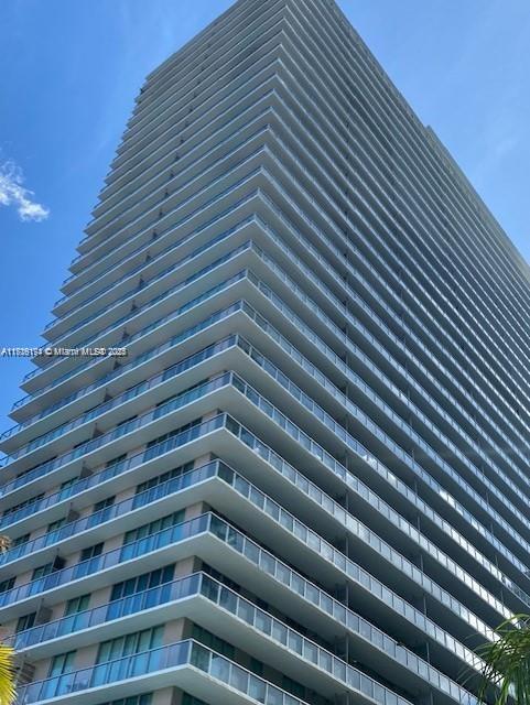 Photo - 79 SW 12th St Condominio Unidad 1702-S