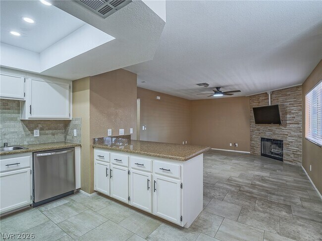 Building Photo - 912 Boulder Springs Dr Unit 101