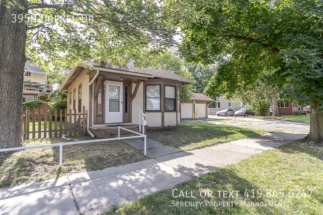 Building Photo - 3950 Drexel Dr Rental