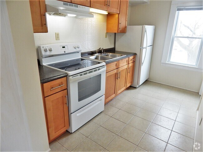 Building Photo - 109 W Chestnut St Unit Apt 2