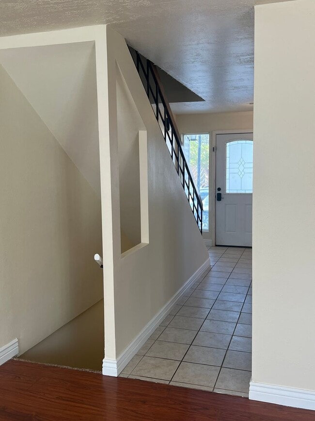 Photo - Bigger then it looks! 5 bedrooms 3.5 baths