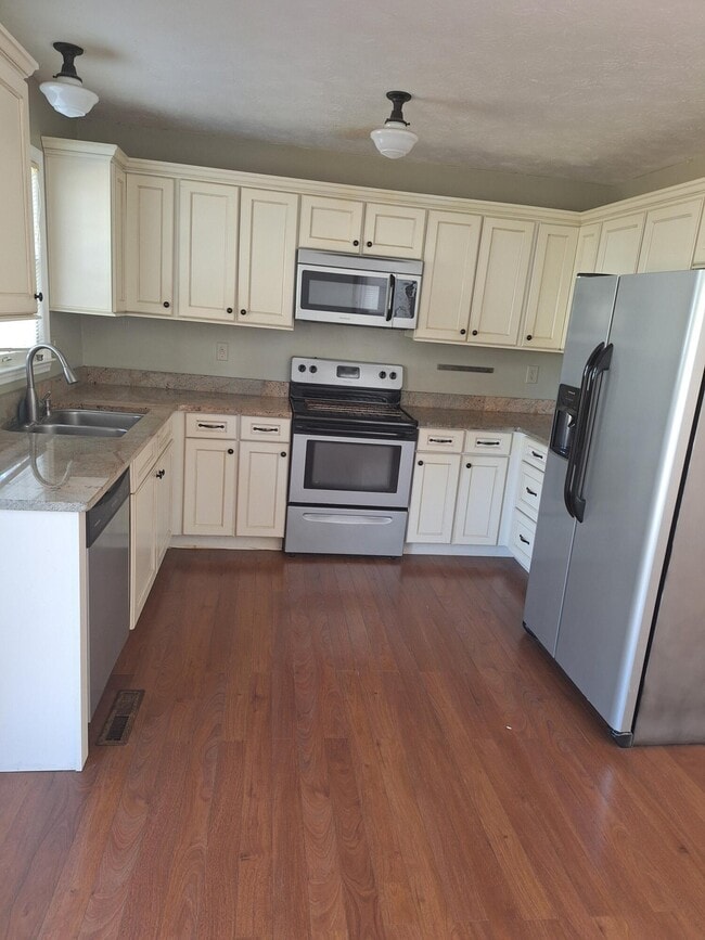 Photo - 1717 Brook Park Dr