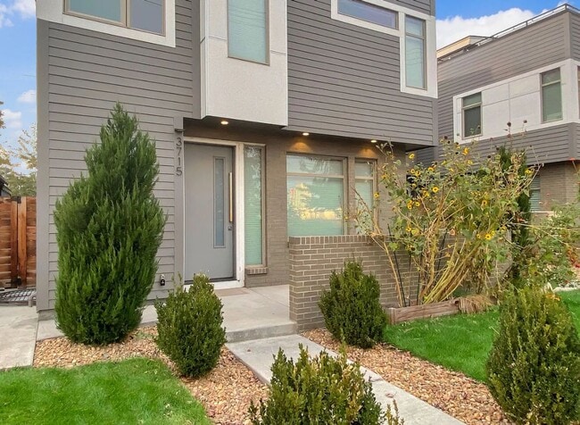 Photo - Modern 4BD, 3BA LoHi Townhome with Rooftop Deck