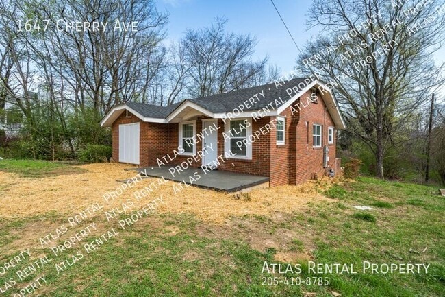 Photo - 1647 Cherry Ave