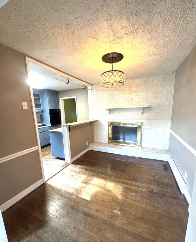 Photo - 8709 Avalon Dr