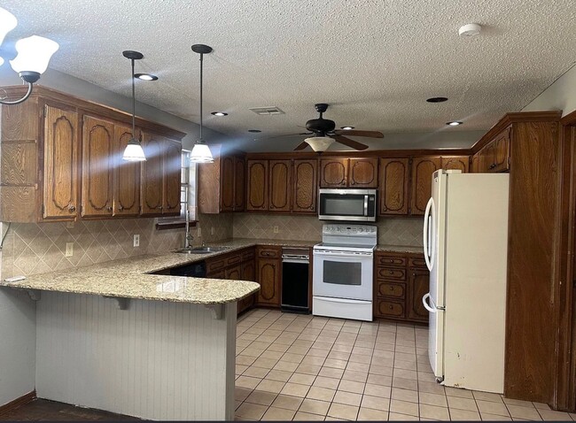 Photo - 15604 Gaddy Rd