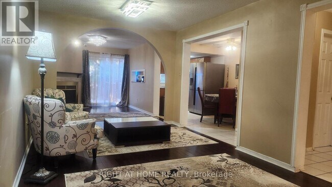 Photo - 59 Havenhurst Crescent