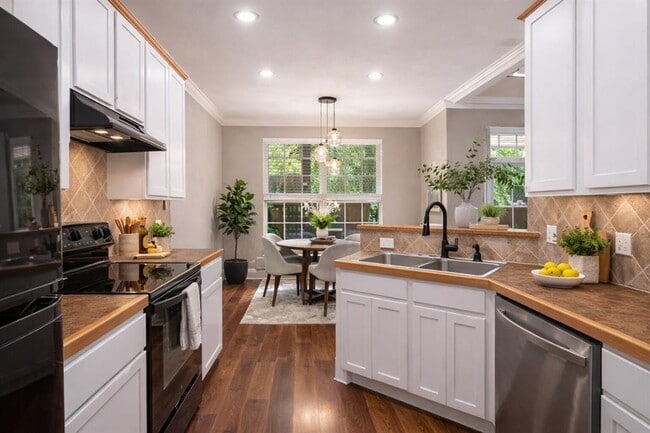 Photo - 2632 Century Park Blvd Unidad 62