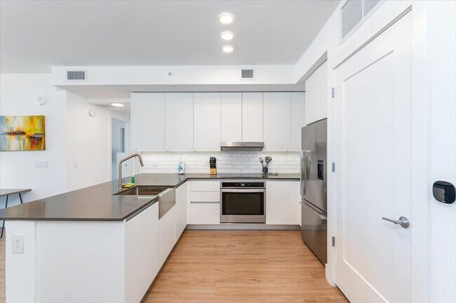 Photo - 460 NE 5th St Unidad ID1040092P
