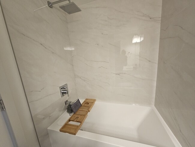 Photo - 22562-22121 121 Ave