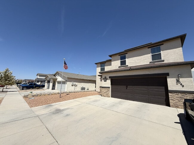Photo - 13049 Aerodrome Ave