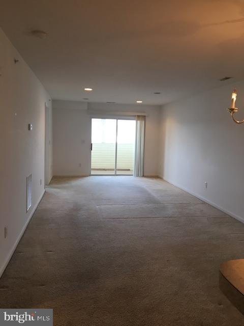 Photo - 17293 King Philip Way Apartamento Unidad 2304