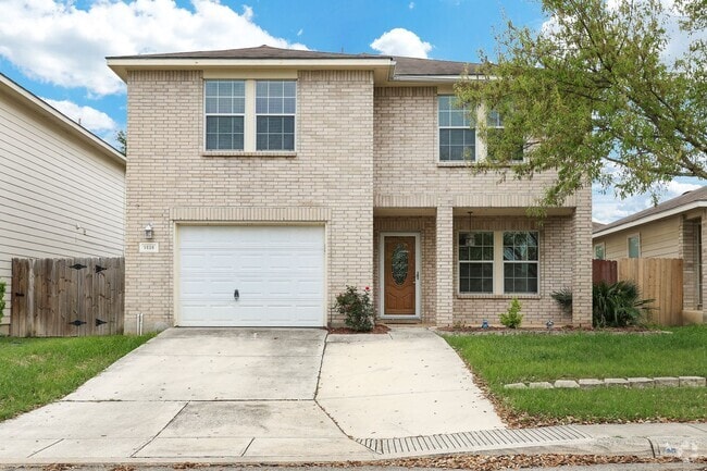 Building Photo - Two-Story Retreat with Modern Amenities an... Rental