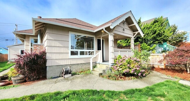 Building Photo - 2 Bedroom Home in Everett