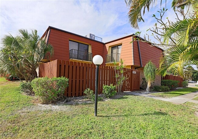 Building Photo - 1526 Park Meadows Dr