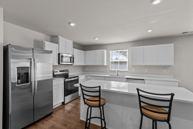 Photo - Spacious Home for Rent in Portsmouth!