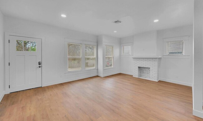Photo - Newly Remodeled 4BD 2BA Home in Waco