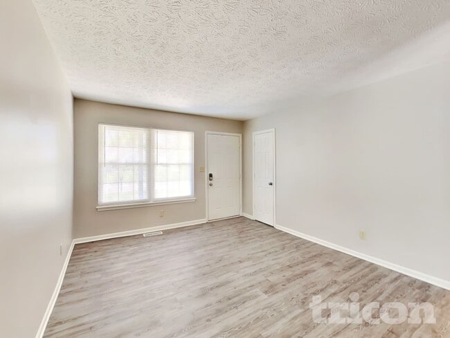 Photo - 5841 Beaufort Ln