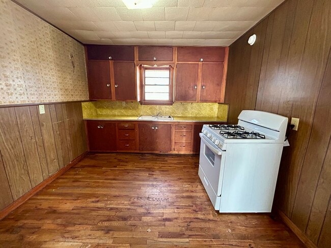 Photo - 3 bed 1 bath now available in Arnet Benson