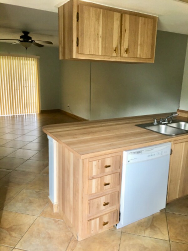 Photo - 1806 University Ln