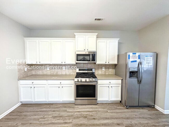 Photo - 2768 Summit Pkwy SW